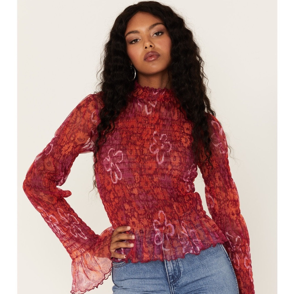 Women’s FREE PEOPLE Hello There floral long sleeve top- Size medium